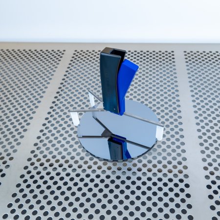 3-point mechanical wafer gripper (WHS-G3) 8" (200 mm) PTFE 3-point mechanical wafer gripper (WHS-G3) 8" (200 mm) PTFE