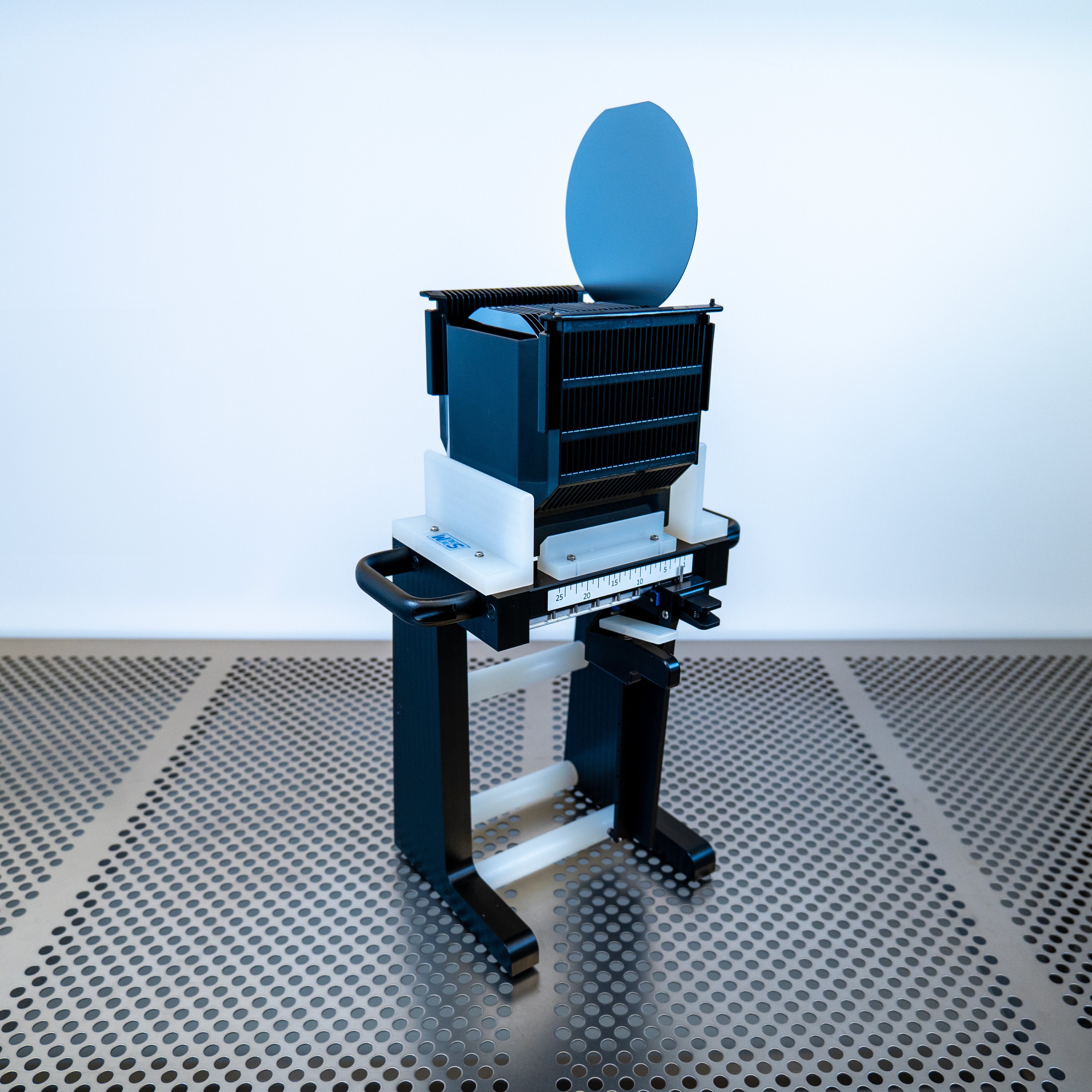 20-1-wafer-presenter